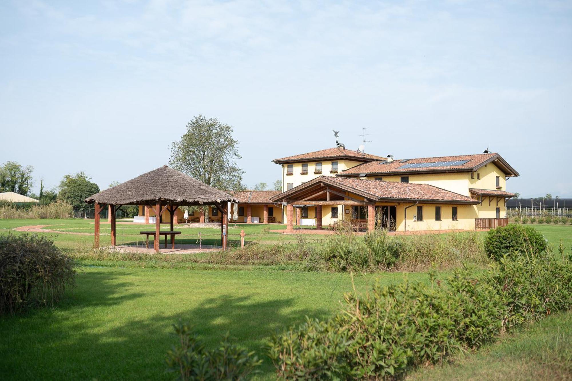 Corte All'Olmo เวโรนา ภายนอก รูปภาพ